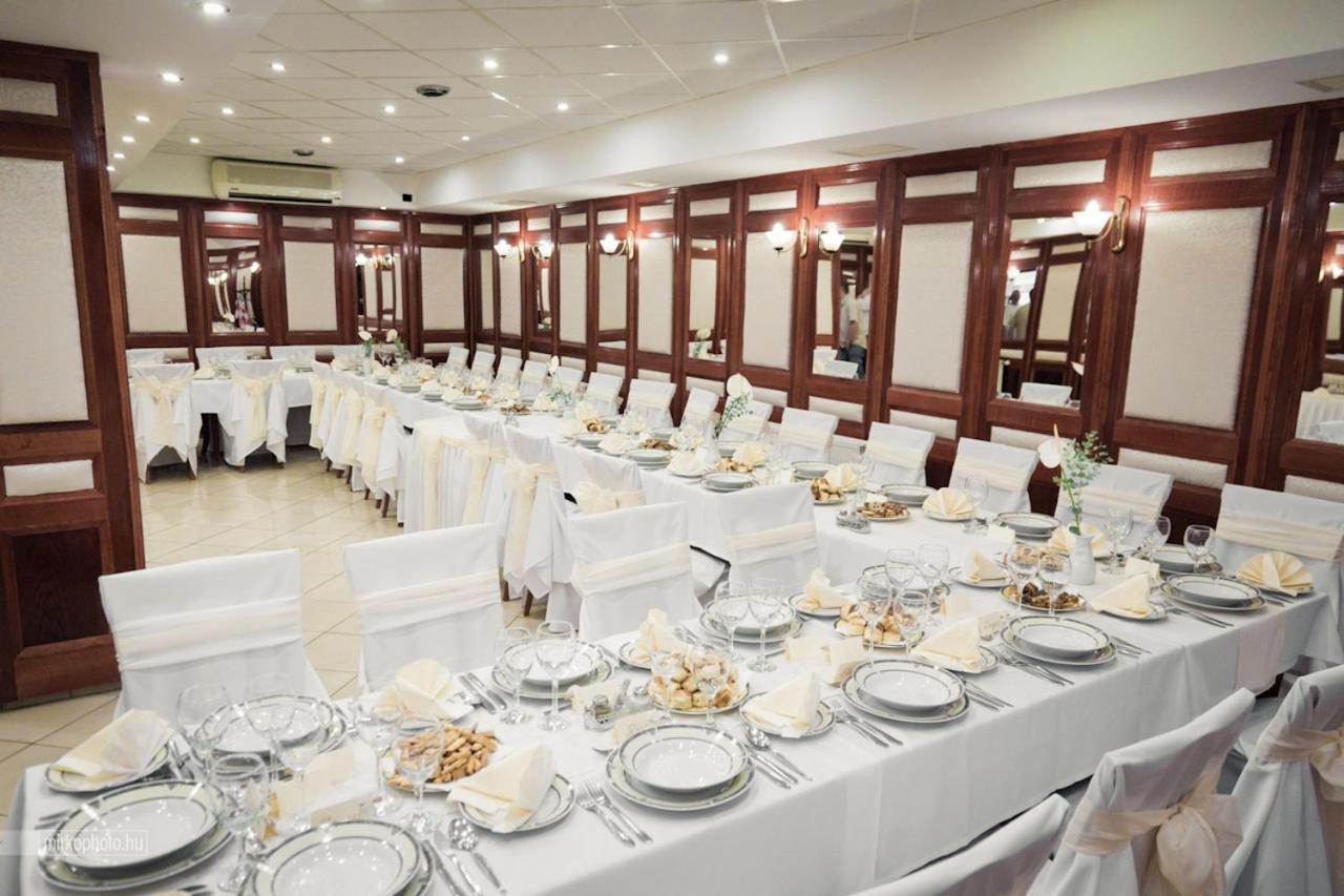 Szinbad Hotel Πετς Εξωτερικό φωτογραφία