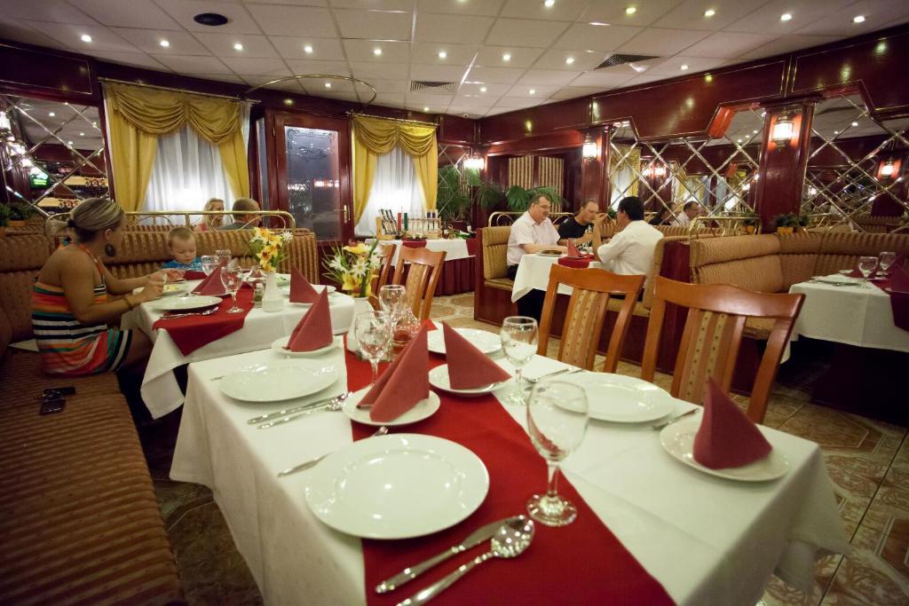 Szinbad Hotel Πετς Εξωτερικό φωτογραφία